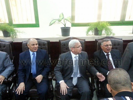 وزير التعليم العالي - ورئيس جامعة القاهرة (2)