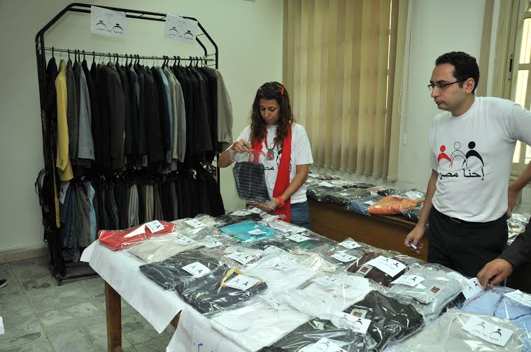 افتتاح معرض 1300 قطعة لملابس الطلاب 3