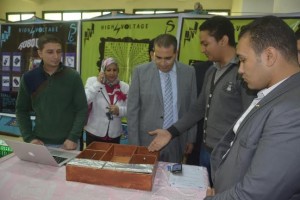 اقبال جماهيرى خلال افتتاح معرض جامعة المنصورة الخامس للكتاب16