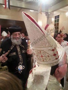 البابا تواضروس يصل الكنيسة المارونية بمصر الجديدة1 copy