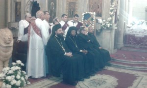 محافظ الأسكندرية يقدم التهنئة بعيد الميلاد المجيد بالكاتدرائية المرقسية بالأسكندرية 5