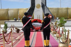 محافظ الإسكندرية  يضع إكليل الزهور على النصب التذكاري لشهداء الشرطة 1