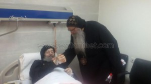 بالصور.. زيارات للانبا بيشوى بعد خضوعه لعملية جراحية1