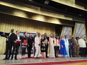 جائزة الحسيني أبو ضيف للمخرج روبن هونزينجيز،،في ختام مهرجان الأقصر السينمائي1