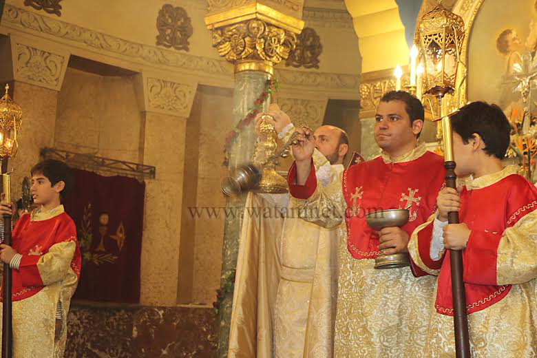 محافظة القاهرة تشارك الأرمن الأرثوذكس احتفالات عيد القيامة