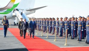 الرئيس الموريتاني بمطار القاهرة الدولي2