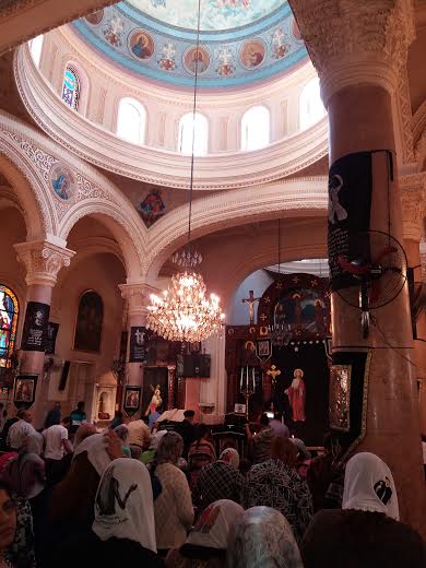 صلوات البصخة المقدسة من داخل كنيسة السيدة العذراء  مريم بمحرم بك  2