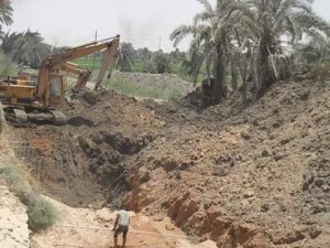 معالجة انهيار الجسر الأيمن لبحر حسن واصف بالقرب من قرية دمشقين بالفيوم