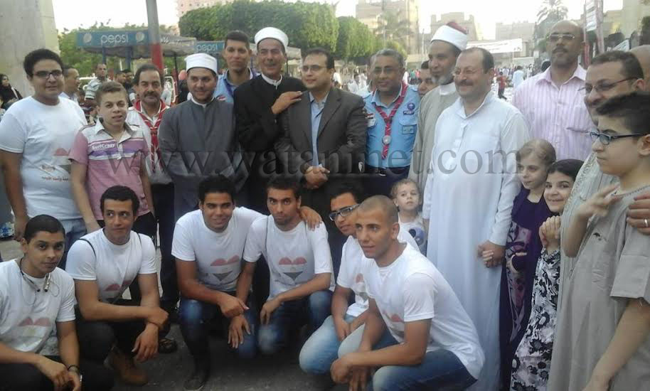 الشباب القبطي ببني سويف يشاركون في تامين صلاة العيد  2