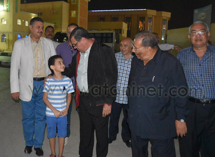 محافظ الفيوم يلتقي بالمواطنين ويهنئهم بعيد الأضحي المبارك (2)