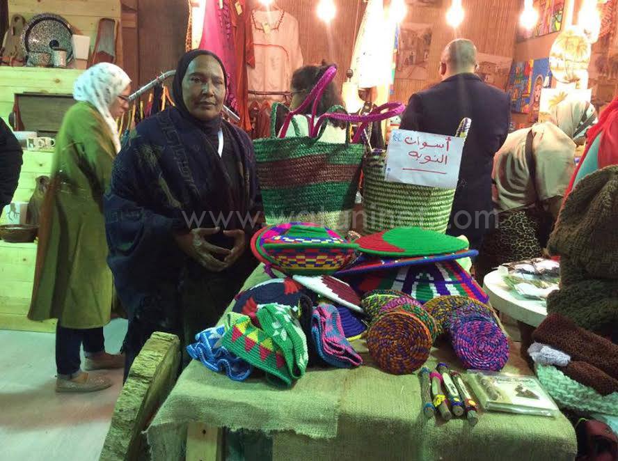 وطني فى جولة بمعرض الصناعات اليدوية الدولي الأول بمصر (9)