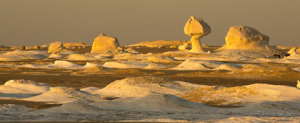 هذه الصوره تعتبر أروع الصورللصحراء البيضاء فى أول ضوء نهار
