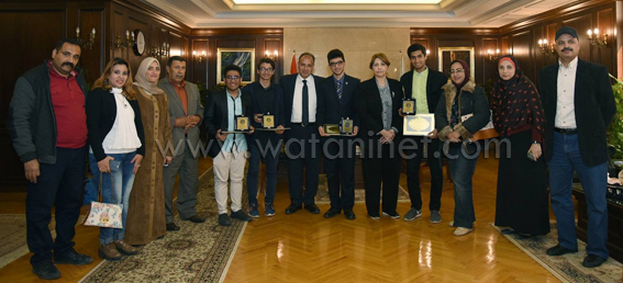 "سلطان" يكرم الطلاب السكندرين الفائزين بمسابقة إنتل للعلوم والهندسة 2017.  (5)