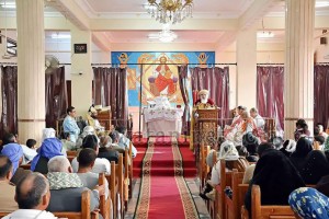 الأنبا بفنوتيوس يدشن كنيسة جديدة بقرية السويفى 1