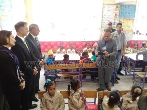 سفير أمريكا يزور مدرسة في قرية بصعيد مصر‬4